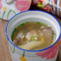 明目鮮蘑豬肝湯的做法
