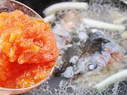 番茄三文魚頭湯的做法圖解5