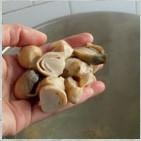 蘑菇雞腿鮮湯的做法圖解7