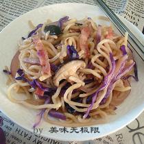 紫甘藍炒麵的做法