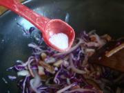 紫甘藍炒麵的做法圖解6