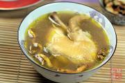 石斛靈芝燉雞湯的做法圖解6