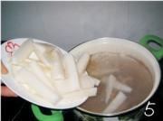 白蘿卜豬骨湯的做法圖解5
