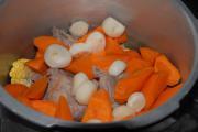 胡蘿卜玉米馬蹄湯的做法圖解6