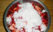 自制草莓醬的做法圖解3