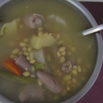 黃豆豬尾湯的做法