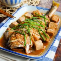 黃魚燒豆腐的做法