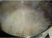 涼拌米粉的做法圖解1
