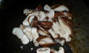 蘑菇鵪鶉麵的做法圖解5