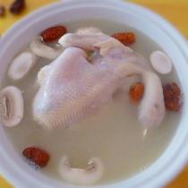 滋補蓮子紅棗雞湯的做法