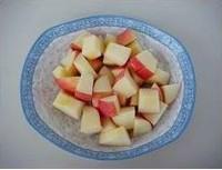 蘋果銀耳紅棗湯的做法圖解2
