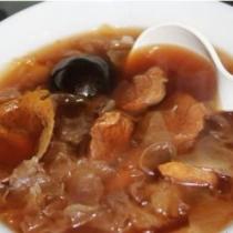 羅漢果銀耳瘦肉湯的做法