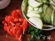 平菇炒鮮蔬的做法圖解4