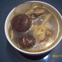 海底椰雙菇母雞湯的做法
