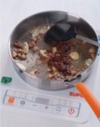 香菇肉醬雞蛋麵的做法圖解3