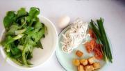 鮮蝦油豆腐湯麵的做法圖解1