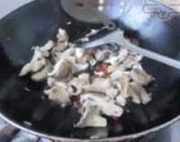 剁椒平菇炒肉絲的做法圖解5