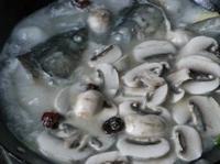 魚羊鮮菇湯的做法圖解8