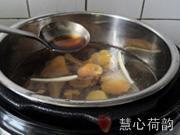 春筍紅棗煲雞湯的做法圖解7