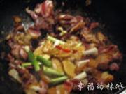 土豆臘肉燉火鍋的做法圖解5