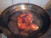 番茄瘦肉皮蛋湯的做法圖解4