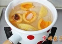 枇杷雪梨銀耳百合甜湯的做法圖解5