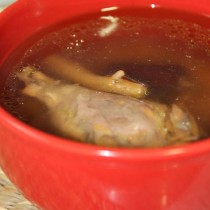 烏崠茶鮮雞湯的做法