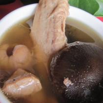 桂圓香菇鴨肉湯的做法