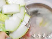 冬瓜薏米脊骨湯的做法圖解5