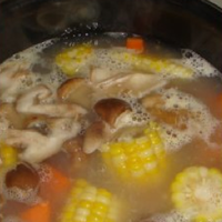 玉米蔬菜湯的做法圖解2