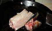 魚頭魚骨豆腐湯的做法圖解4
