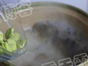 沙鍋鯽魚蠶豆湯的做法圖解8