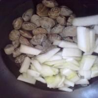 冬瓜蛤蜊湯的做法圖解2