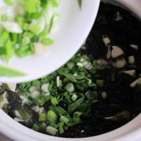 真姬豆腐紫菜湯的做法圖解5