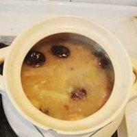 花生大棗豬蹄湯的做法圖解4