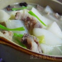 白蘿卜燉牛肉砂鍋的做法