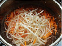 涼拌豆芽黃瓜菜的做法圖解2