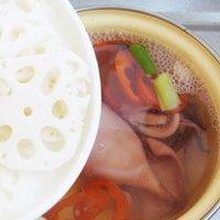 藕章魚胡蘿卜湯的做法圖解4