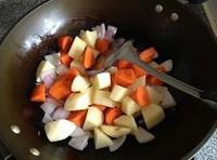 胡蘿卜土豆燒牛腩的做法圖解18