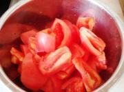 番茄金針菇蛋花疙瘩湯的做法圖解1