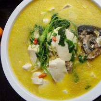魚頭豆腐枸杞濃湯的做法