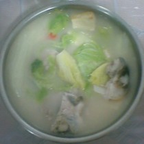 魚頭白菜湯的做法