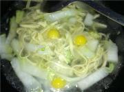 白菜千張鵪鶉蛋湯的做法圖解4