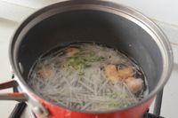 蘿卜絲蝦丸湯的做法圖解5