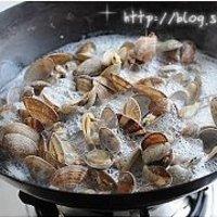 絲瓜蛤蜊湯的做法圖解2