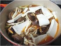 韓式鮮菌辣肥牛湯鍋的做法圖解6