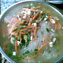 三絲蝦仁粉絲湯的做法