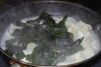 牡蠣豆腐白菜湯的做法圖解6