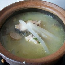 蘿卜絲生魚湯的做法