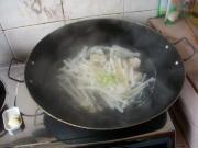 蘿卜絲生魚湯的做法圖解5
